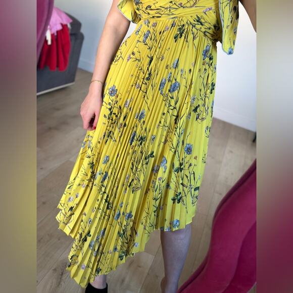 Self portrait yellow summer dress with ruffle sleeves. Size 2 worn once - Picture 7 of 9